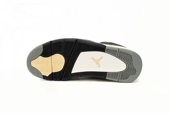 4 FB9927-200 Medium Olive Air Craft Jordan 0609